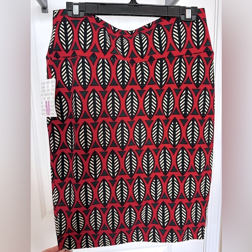 NWT LuLaRoe Cassie Pencil Skirt Size Medium - Picture 3 of 5